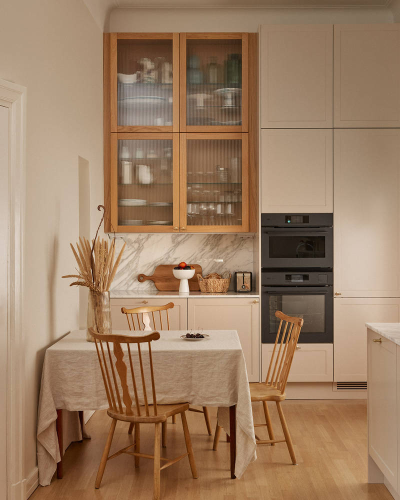 Novart_Pipsa_jälkeen_vitriiniseinä