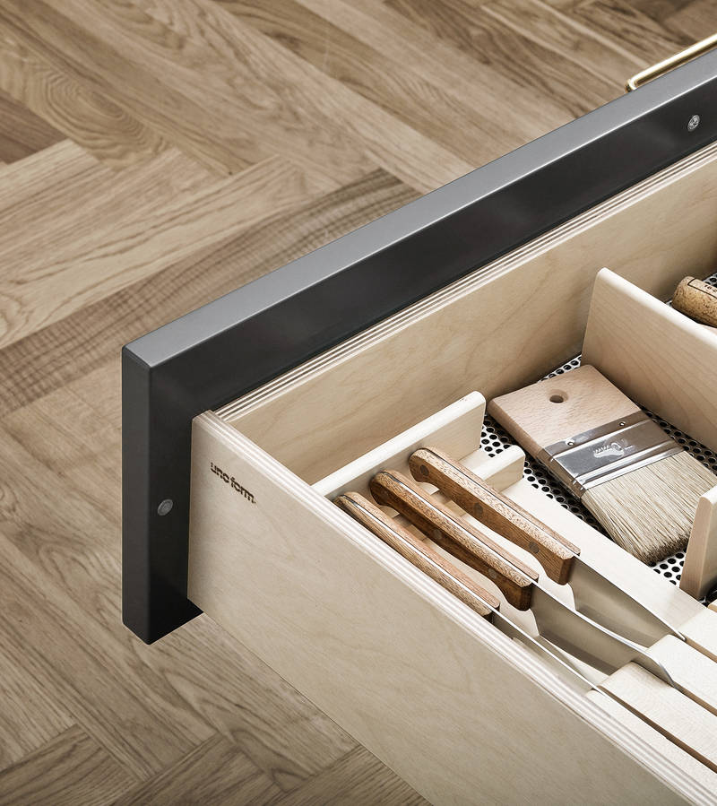 Skuffeindretning i massiv ahorn med knivblok