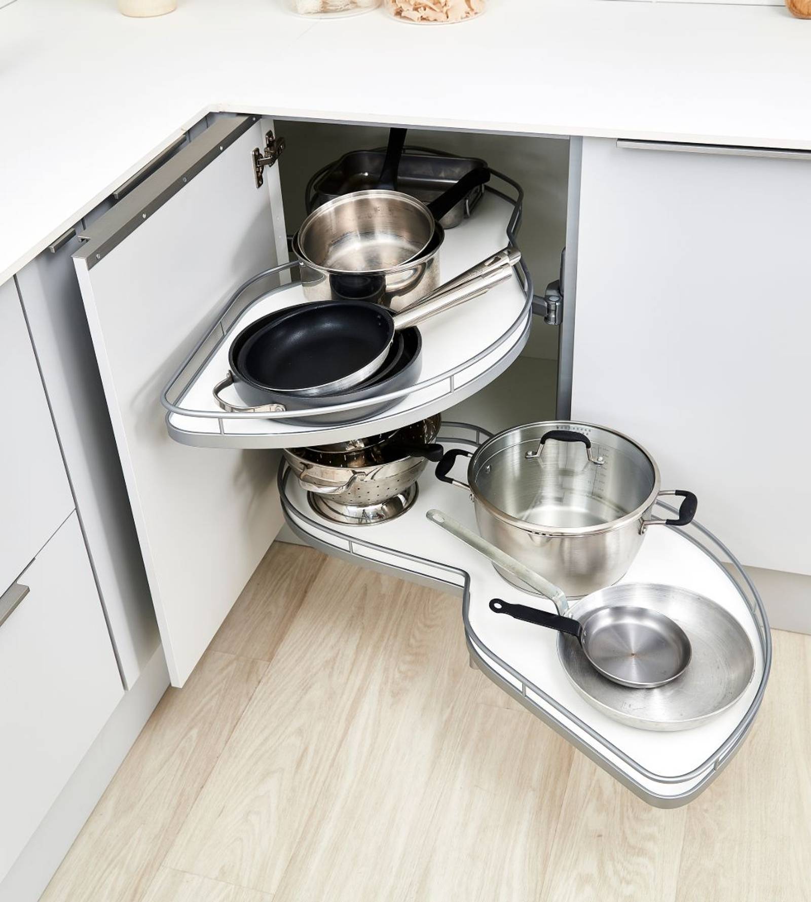 Storage solution for corners