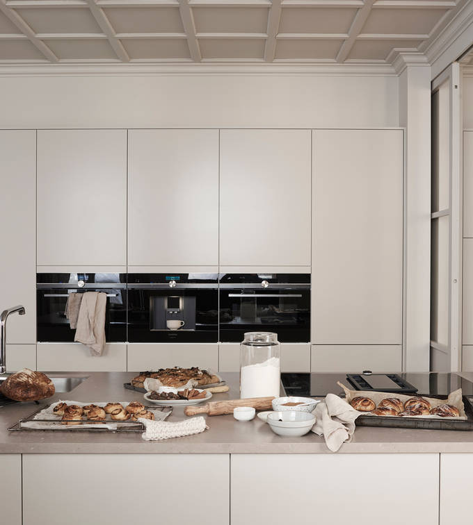 Maalattu sileä ovi Hiekka