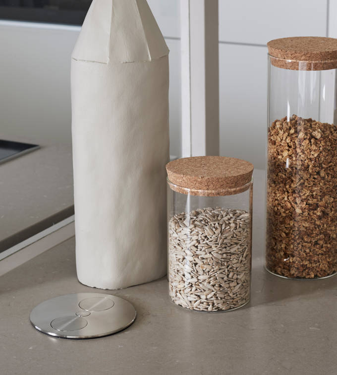 Nærbilde av lukket kontakt på vasken