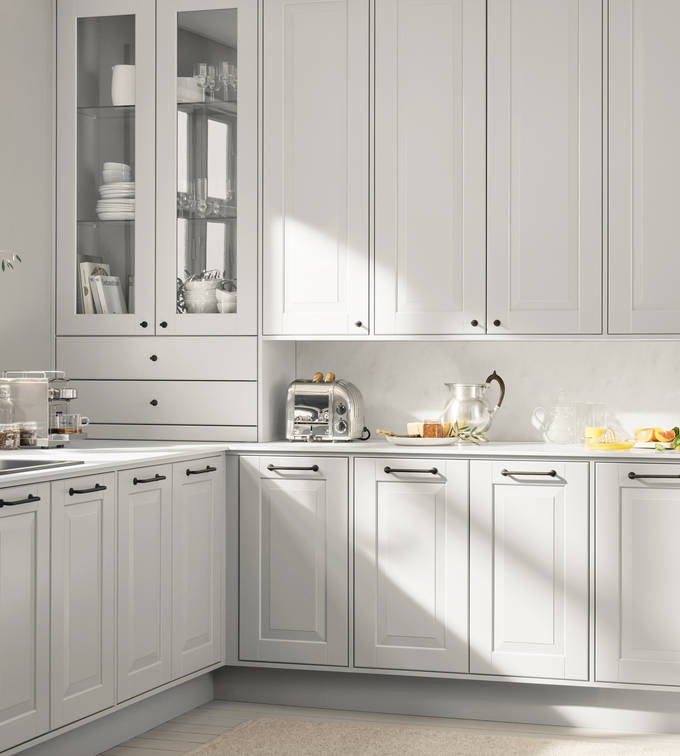 Eksklusivt tradisjonskjøkken med herskapelig preg. Klassiske speilfronter med fylling og markerte profilspor som gir dybdevirkning og skyggespill. Herregaard leveres med fronter i MDF eller eik.