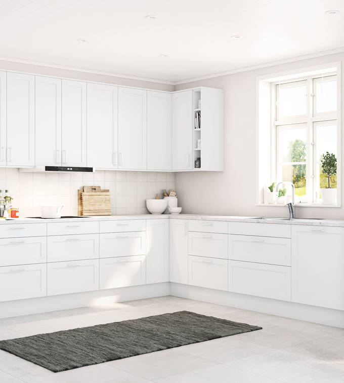 Rustikk og landlig kjøkkenmodell i heltre eik. Front med enkel ramme og slett fylling gjør at du kan variere uttrykket på kjøkkenet fra det helt moderne til det rustikke landlige preget alt etter hvilket tilbehør du velger.