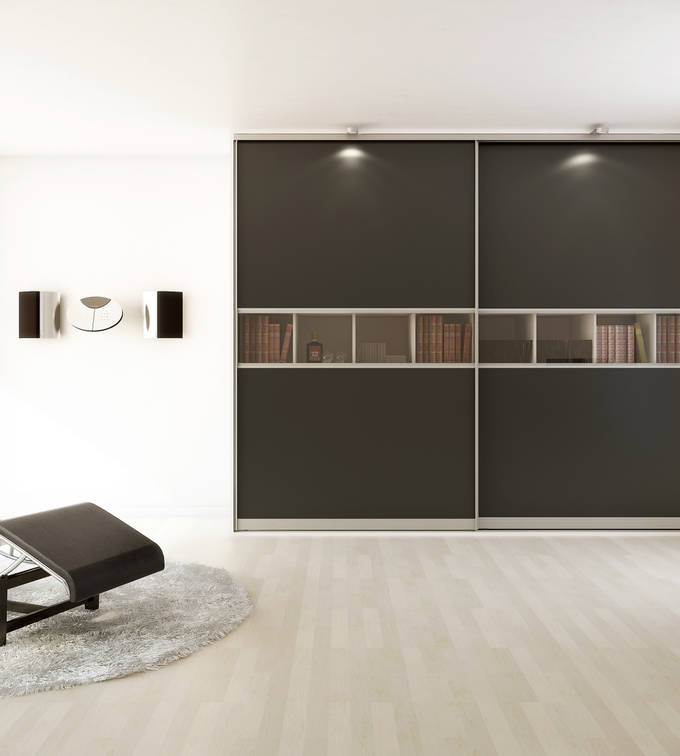 Malet sort glas med designfyldning