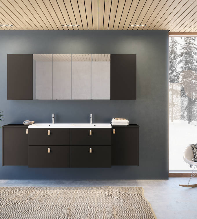 Lilje er en modell med slette fronter som gir en delikat og ren følelse. Lilje kan males i alle standard farger.