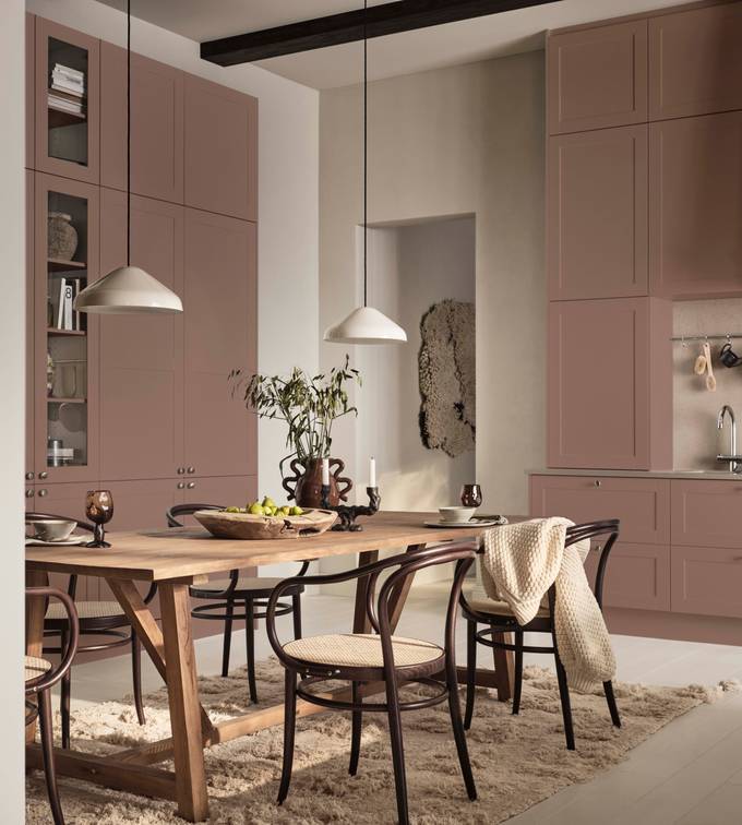 Scala er en klassisk kjøkkenmodell med moderne preg. Tidløs modell, med moderne linjer som gjør den relevant nå.