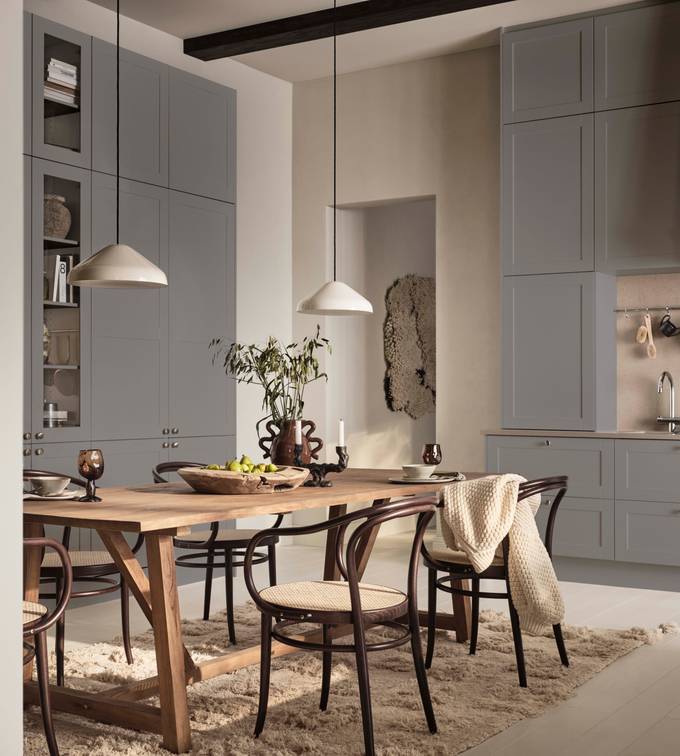 Scala er en klassisk kjøkkenmodell med moderne preg. Tidløs modell, med moderne linjer som gjør den relevant nå.