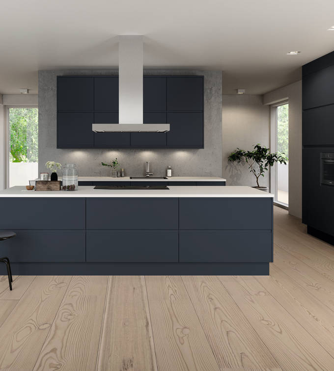 Herlig trendkjøkken med slette fronter og innfreste grep, som markerer modellens linjerene design.