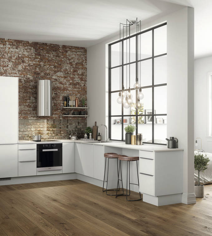 Med sine slette fronter i melamin gir Vidde kjøkkenet et moderne og rent uttrykk.