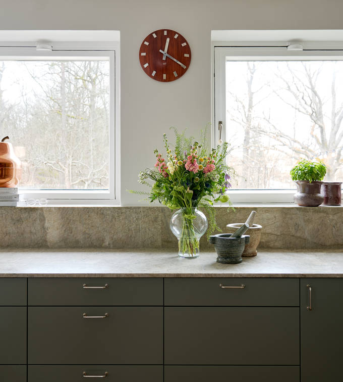 I et arkitekttegnet hus fra 1955 har Svante og Niclas fått sitt grønne drømmekjøkken.