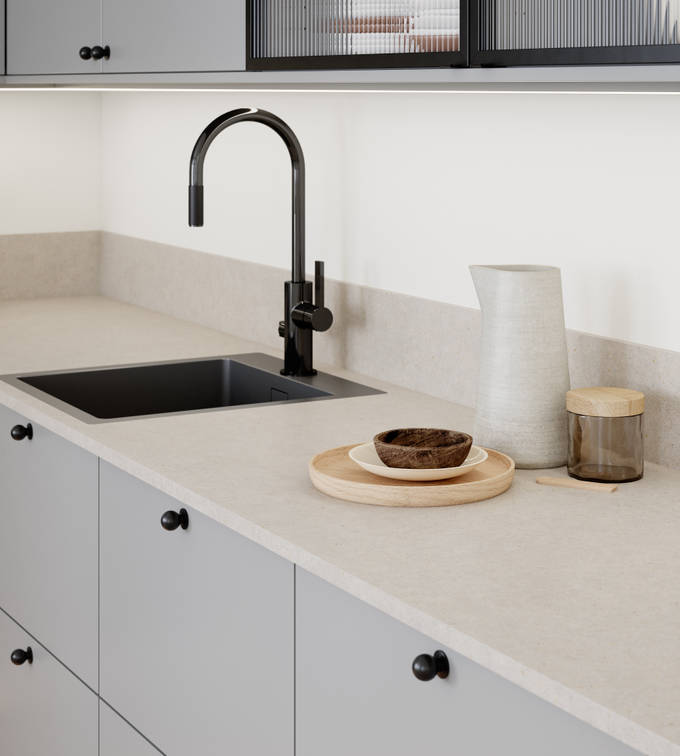 Vidde har et tidløst og minimalistisk design. Modellens enkel og rene formspråk gjør den velegnet for høye skapløsninger som gir god plassutnyttelse.