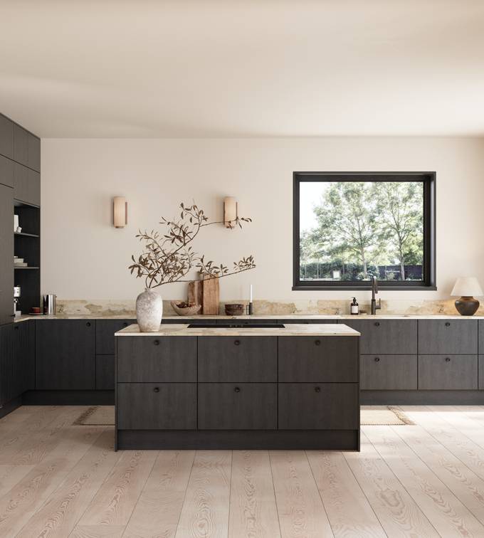 Favn er et kvalitetskjøkken inspirert av naturen. En vakker front i stående finer som gir hele kjøkkenet liv.