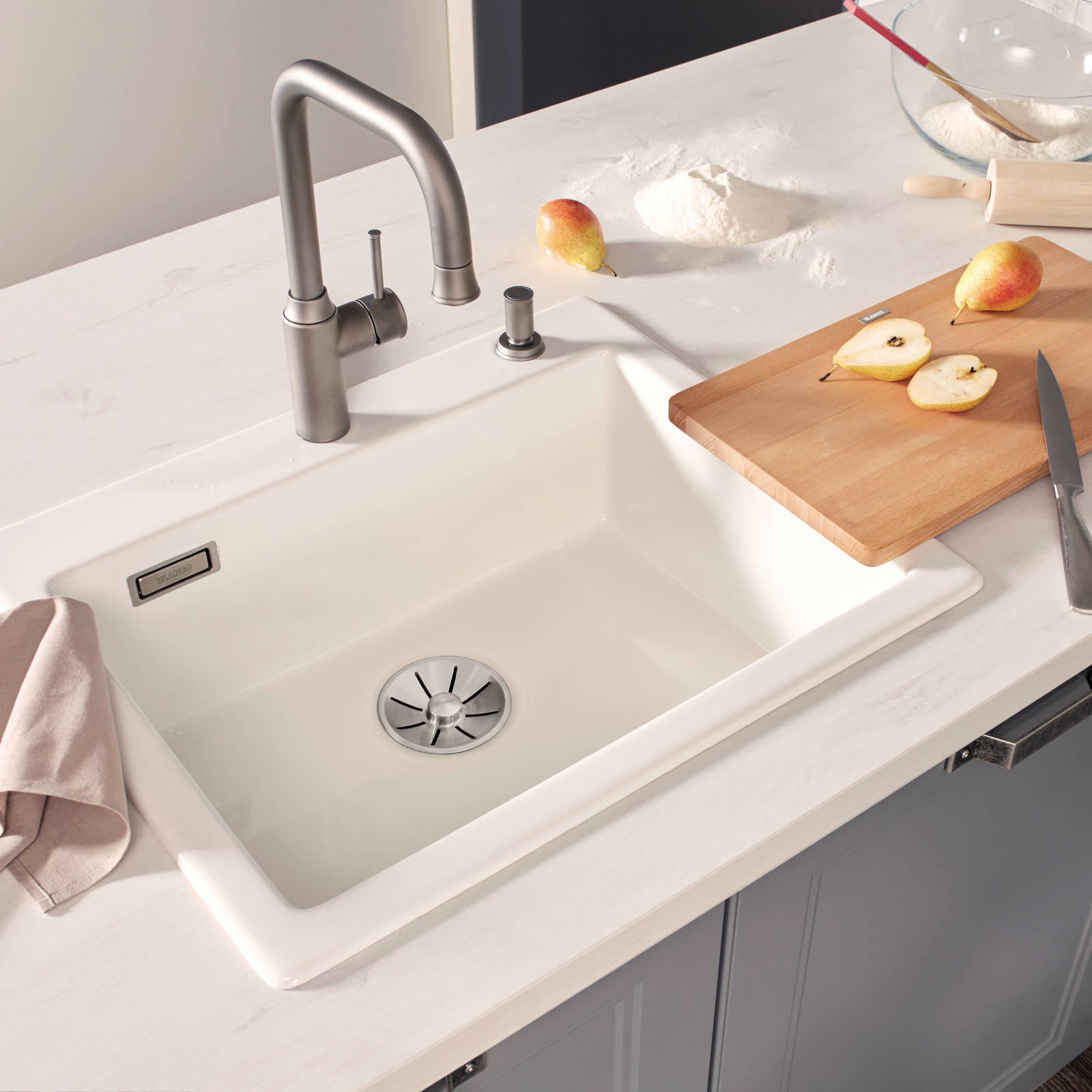 Køkkenvask og armatur