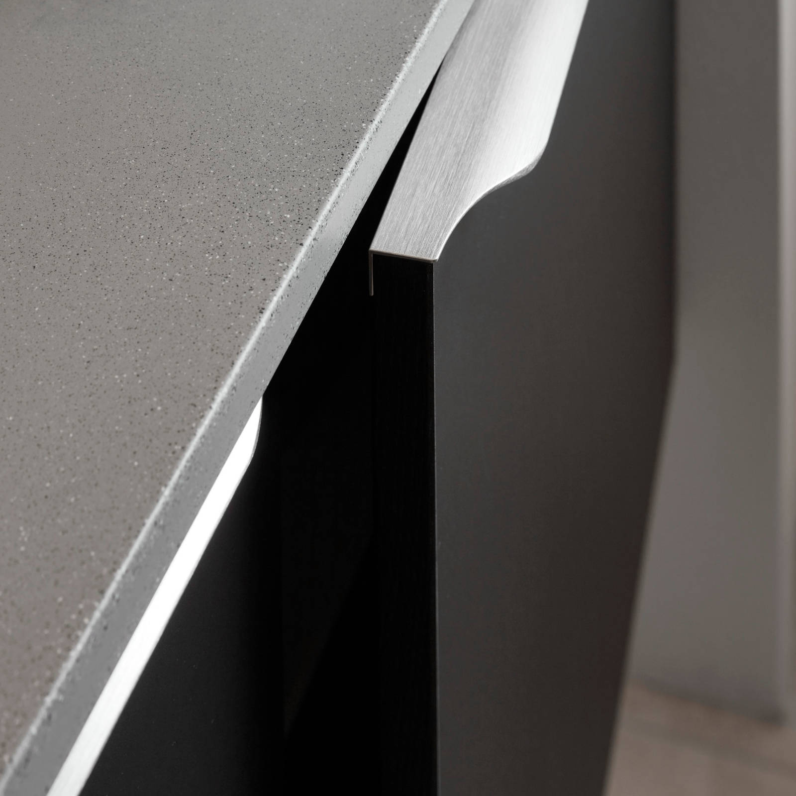 Newline badeværelse sort