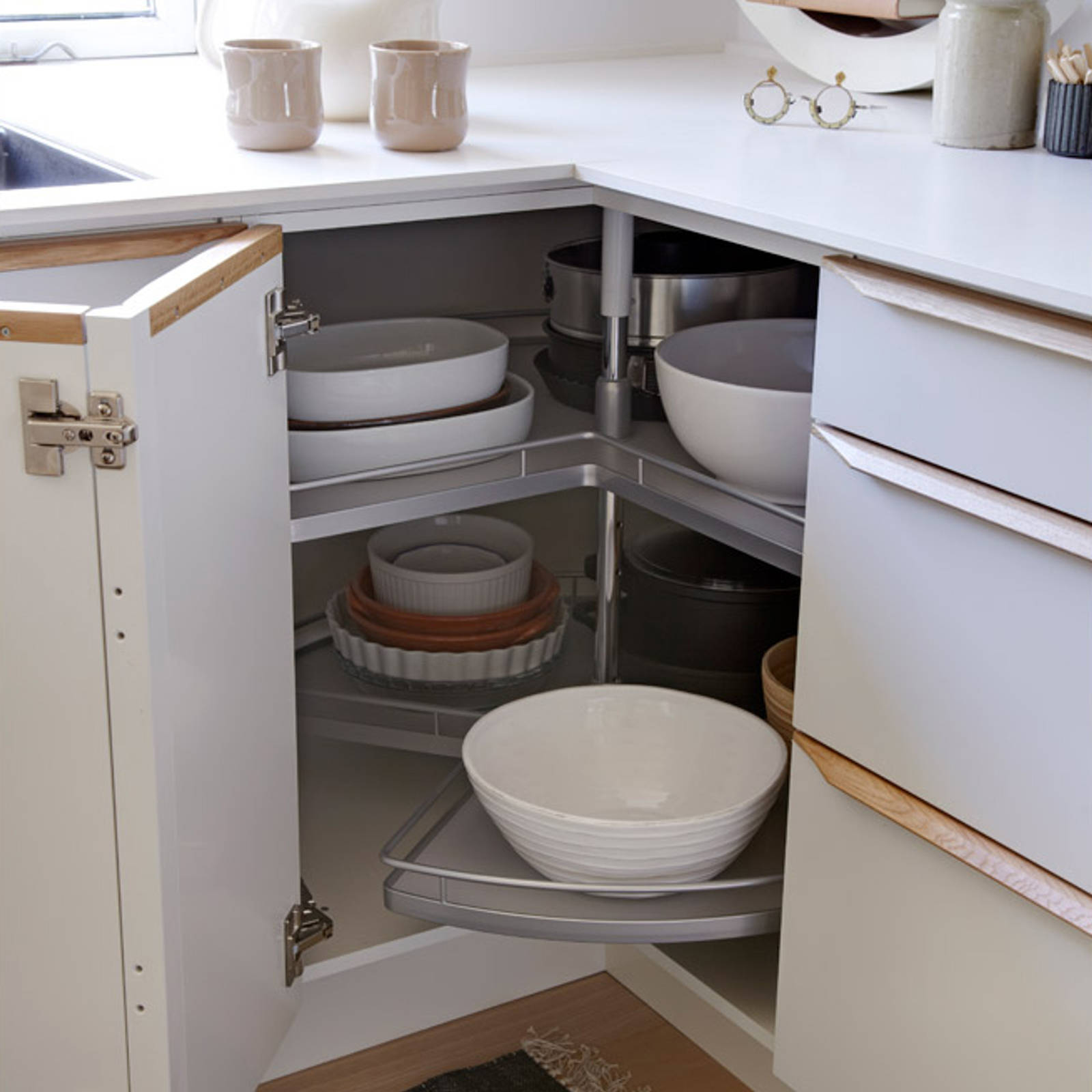 Karrusel hjørneskab