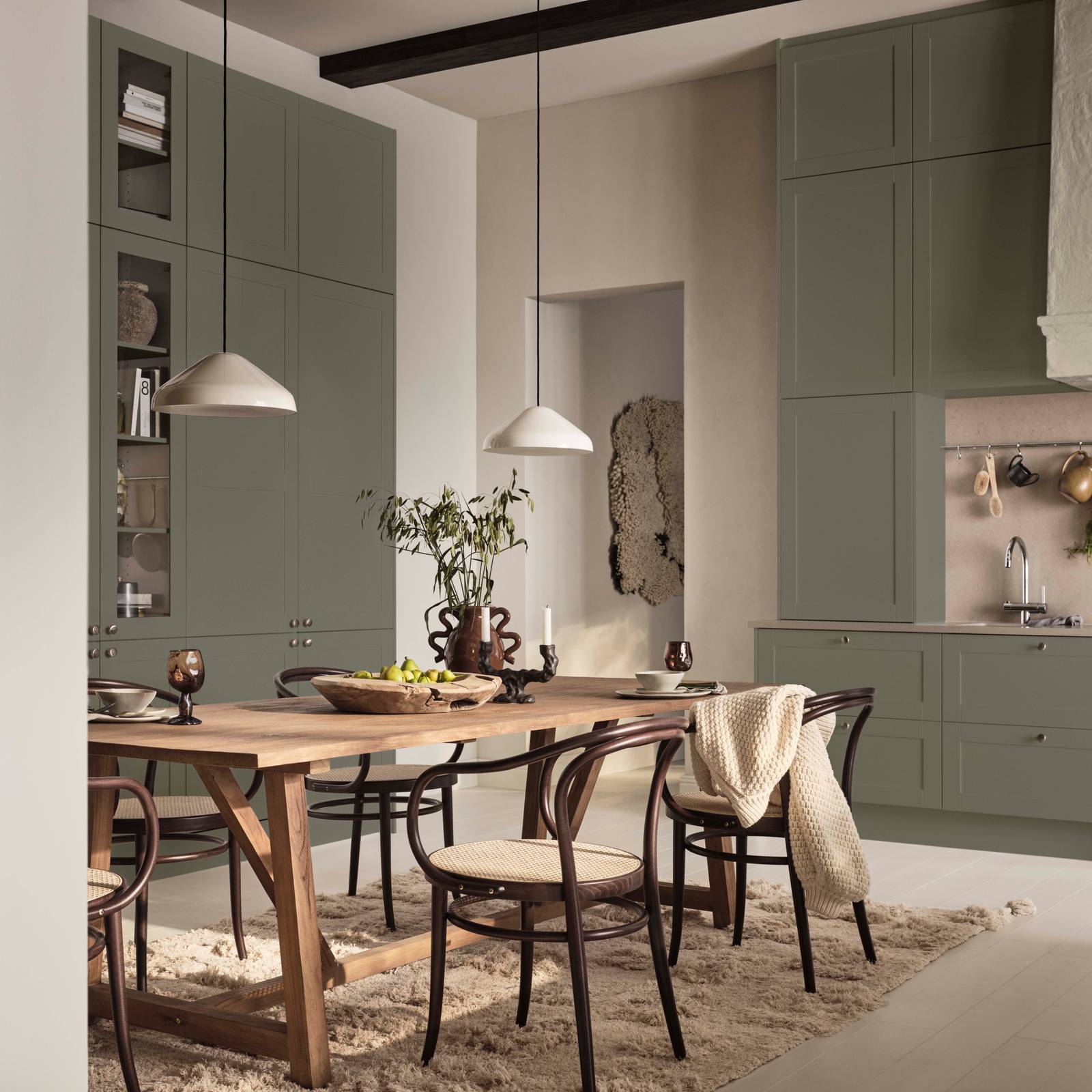 Scala er en klassisk kjøkkenmodell med moderne preg. Tidløs modell, med moderne linjer som gjør den relevant nå.