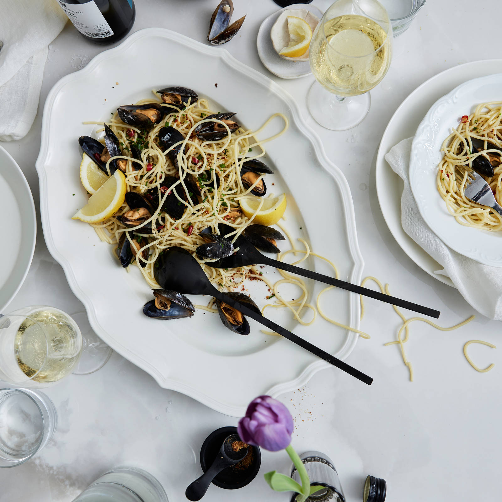 Vvet 279,969 ja saarekkeen takana 965. taso Dekton Helena, allas MX-70, hana Oras 3031F, koneet Miele