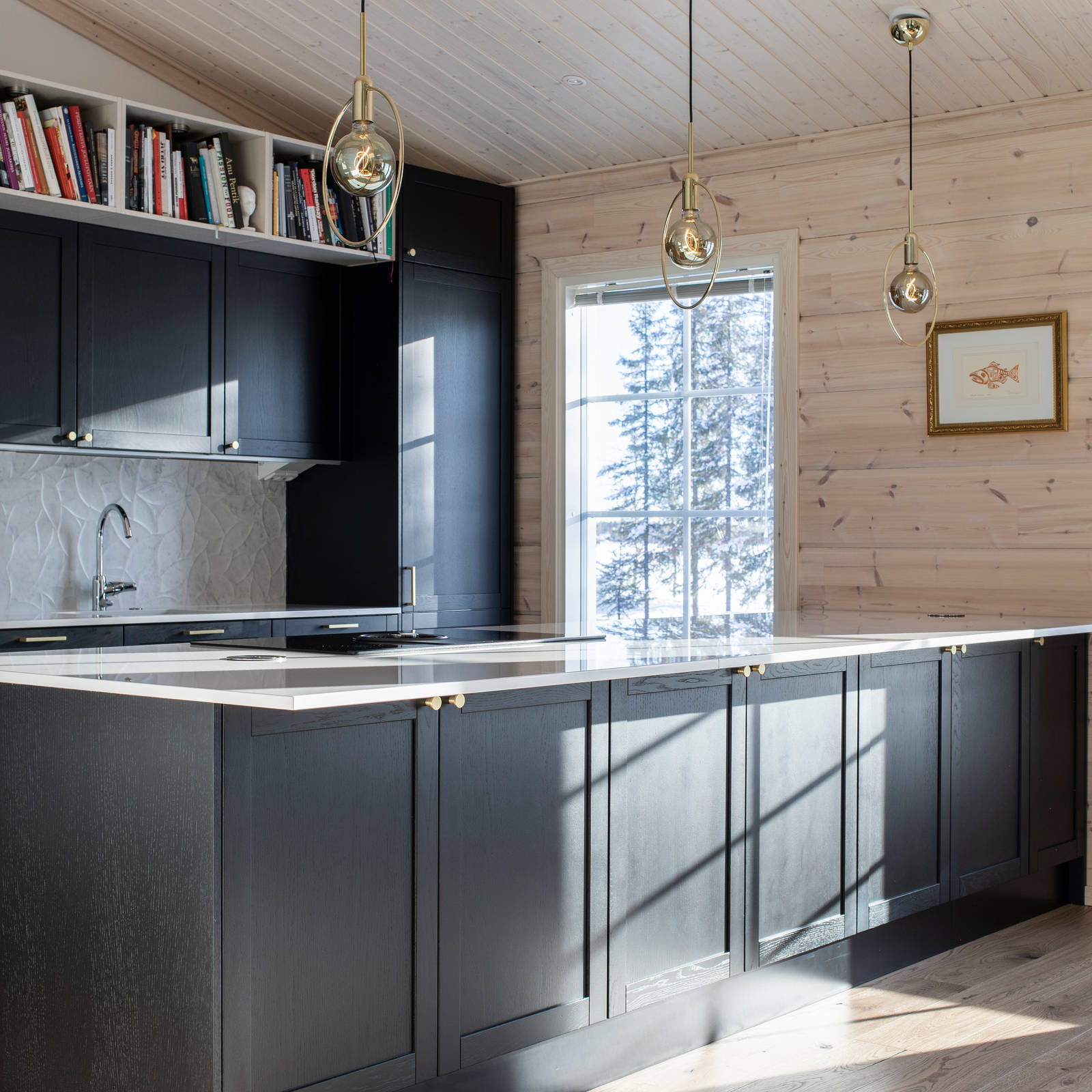 Ovimalli musta tammi 49B
Messinki vedin
Taso kvartsi