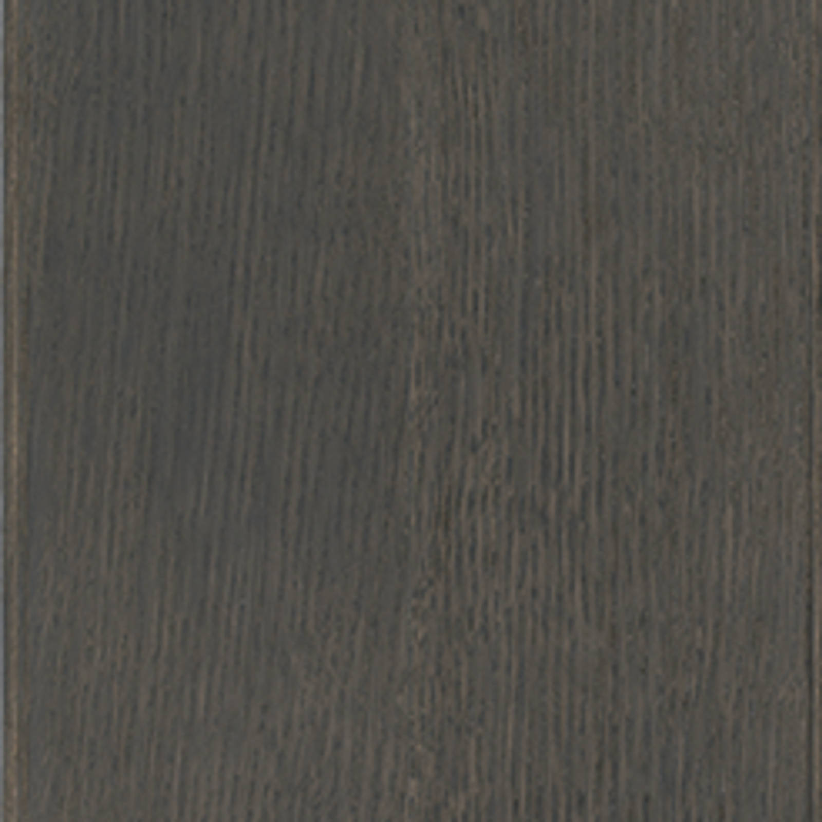 Beisfargen Skifer er en grå beisfarge som gir kjøkkenet et stilig preg. Fargen passer like godt på hyttekjøkkenet som på kjøkkenet i byen eller på landet.