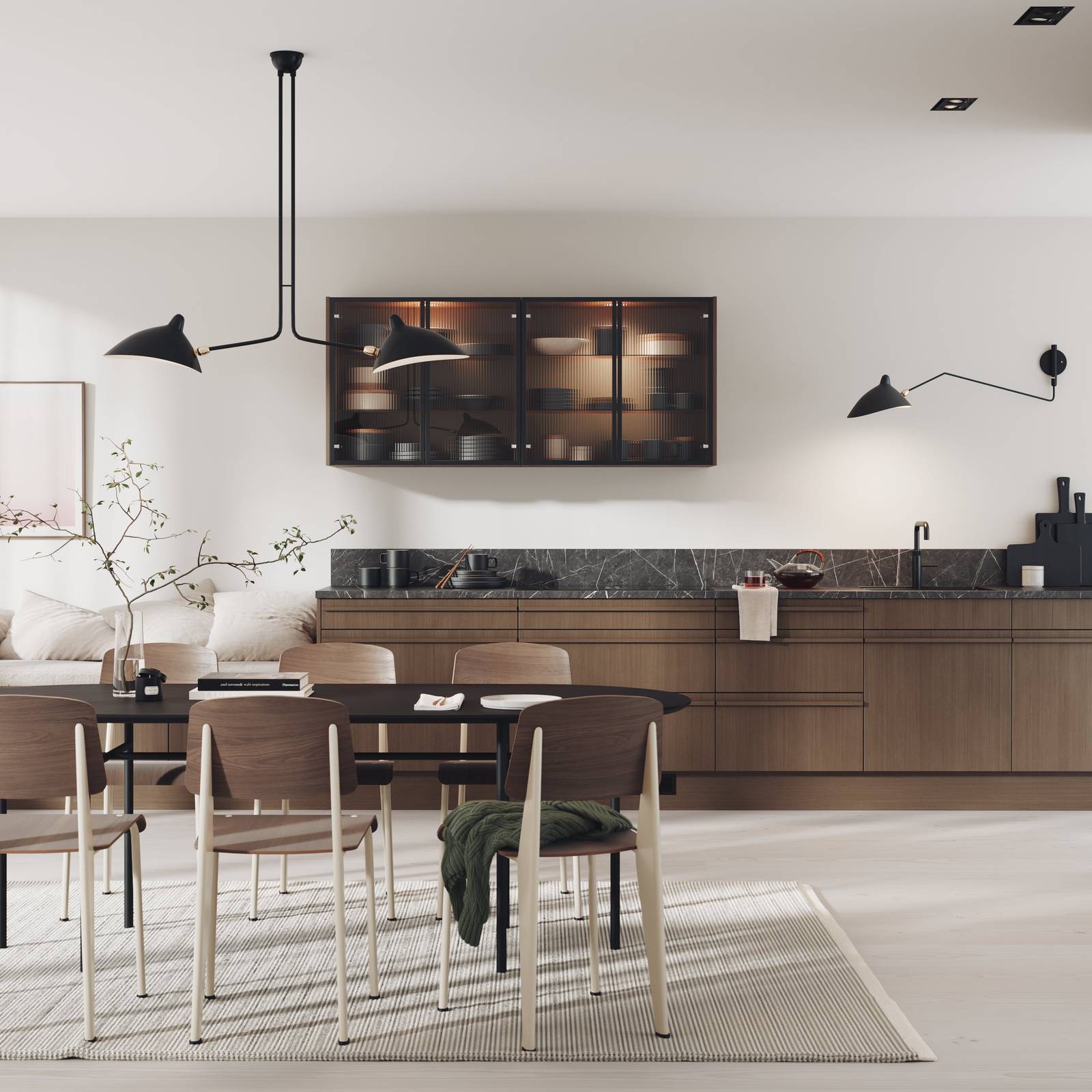 Brunbeiset eik kjøkken i skandinavisk design, slett eikefinert front og vitrineskap med bølget glass og sort metallramme, sort marmor benkeplate og håndtag i matchende brunbeiset eik, sort accessoarer