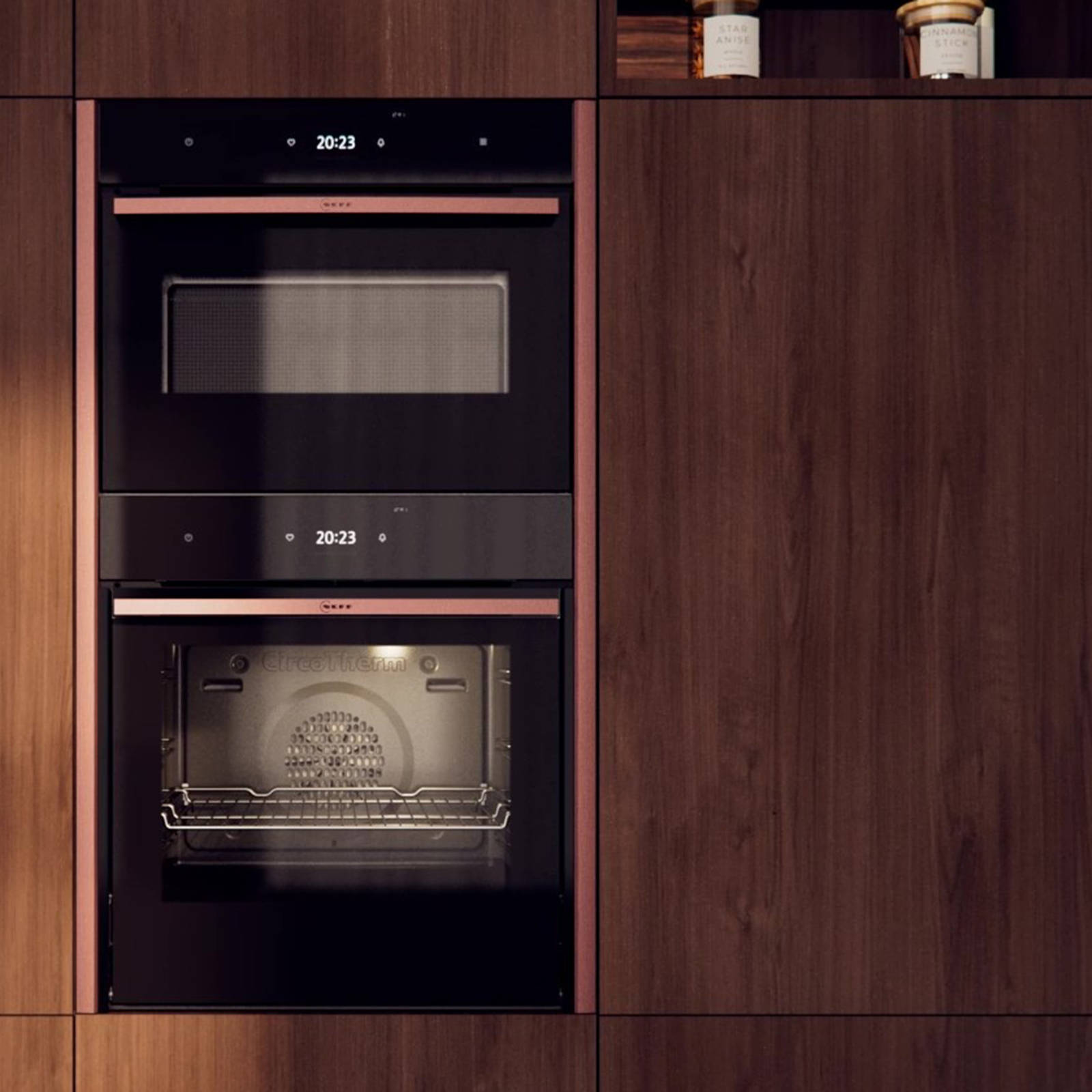 Personlighet trenger plass for å utvikles – akkurat som kreativiteten. Når du åpner ovnen forsvinner døren. En frihet som lar deg realisere dine kulinariske ideer og komme nær rettene dine. Slide & Hide® er helt enkelt førstevalget for deg som vil nyte lidenskapen din for matlagning uten begrensninger.