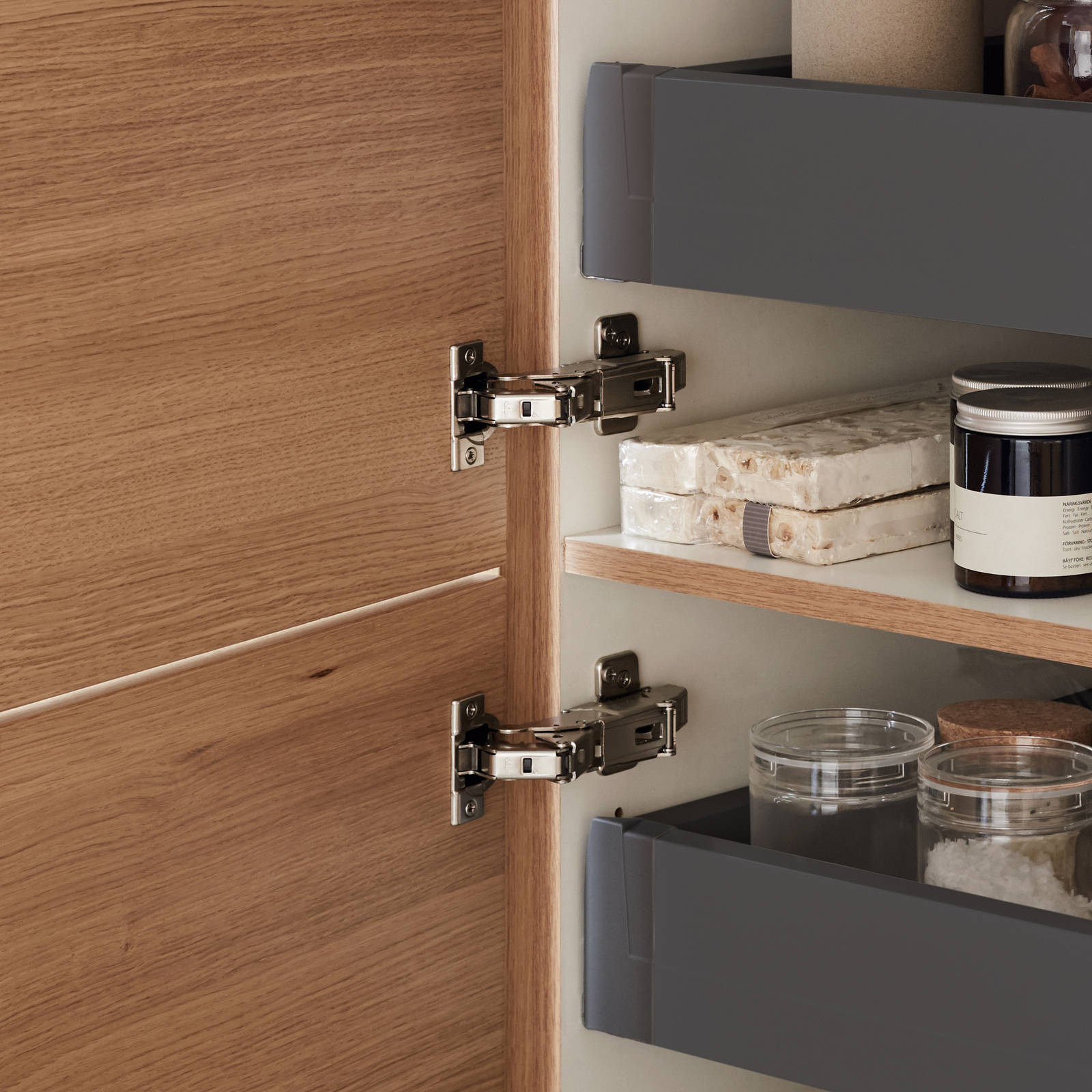 Öppet  köksskåp