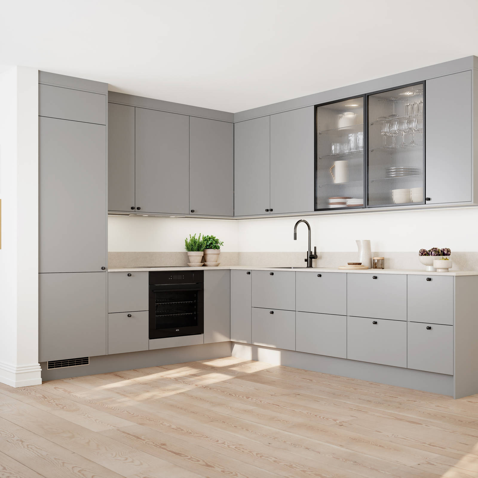 Vidde har et tidløst og minimalistisk design. Modellens enkel og rene formspråk gjør den velegnet for høye skapløsninger som gir god plassutnyttelse.