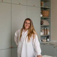 På 38 kvm har Kristin og Borgar Lindhjem laget et vaskerom utenom det vanlige med marmor og spreke fargevalg.