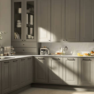 Eksklusivt tradisjonskjøkken med herskapelig preg. Klassiske speilfronter med fylling og markerte profilspor som gir dybdevirkning og skyggespill. Herregaard leveres med fronter i MDF eller eik.