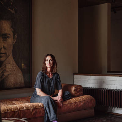 Interiørdesigner Interiørdesigner Marie Olsson Nylander har skapt et garderoberom der orden og estetikk går hånd i hånd.r har skapt et garderoberom der orden og estetikk går hånd i hånd.