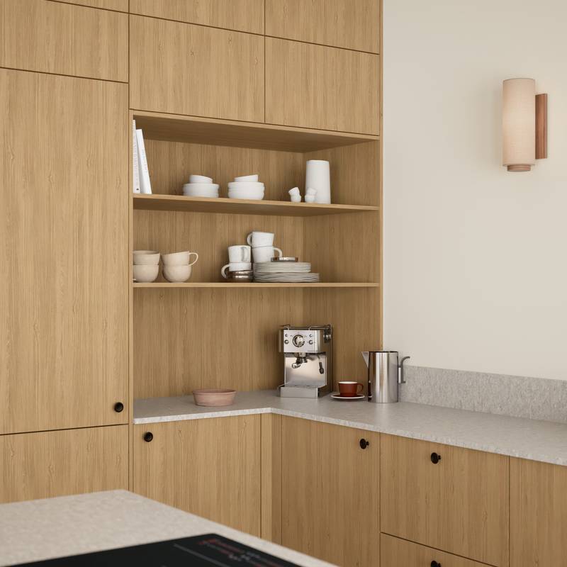 Favn er et kvalitetskjøkken inspirert av naturen. En vakker front i stående finer som gir hele kjøkkenet liv.