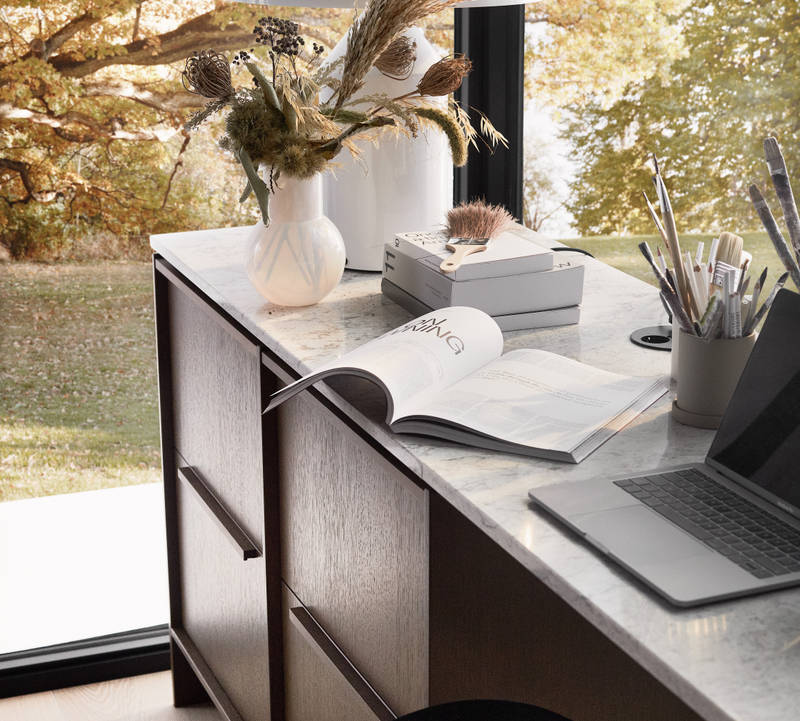 Hemmakontor eller sittplats matchar brunbetsat ek-kök Signatur Ekbacken från Marbodal