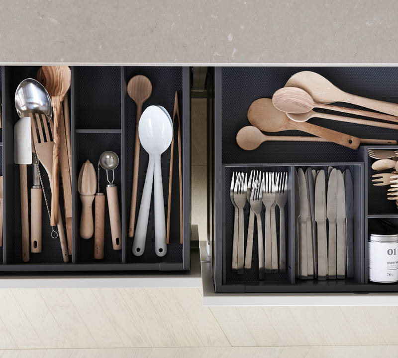 Bestikkinlegg grå plast