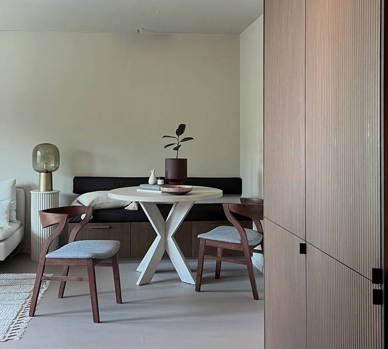 Favn Nøtt bølge-front høyskap hjemme hos Eli Linea Svalastog