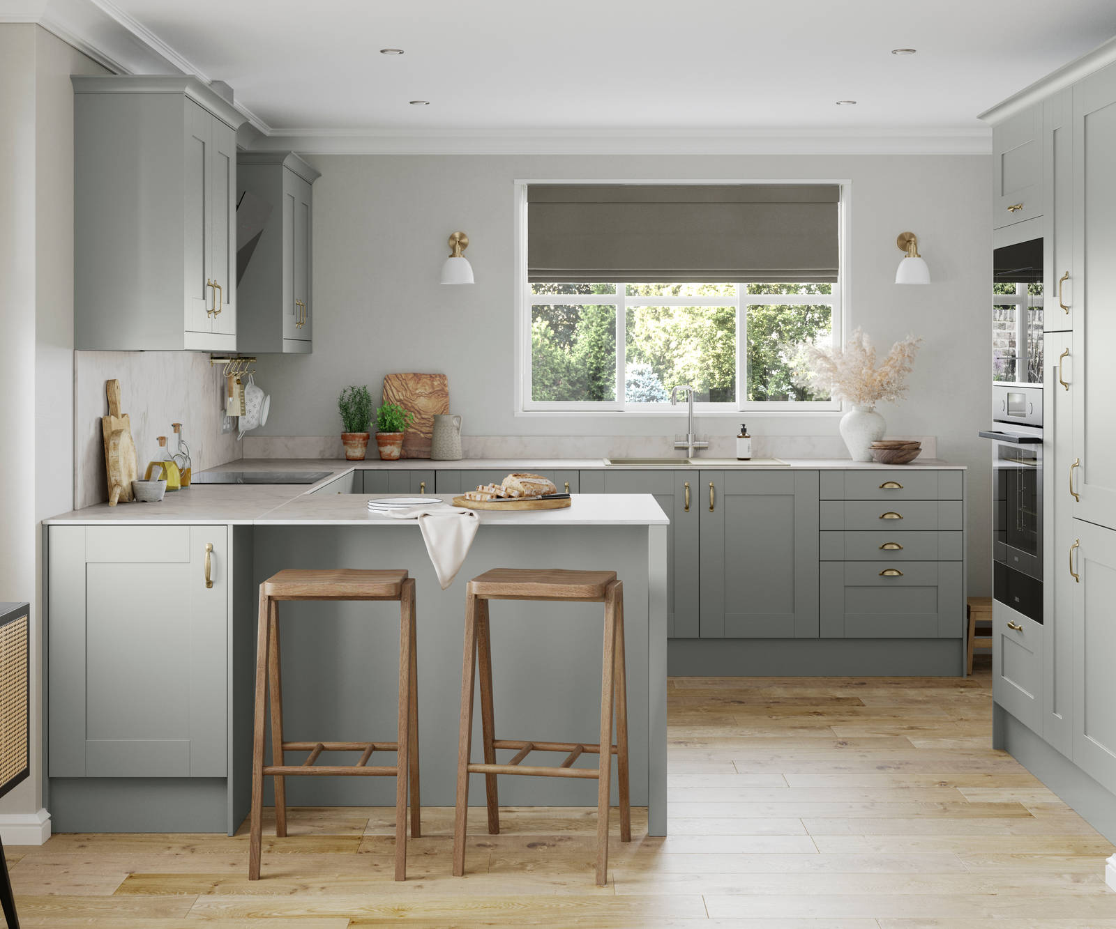 Tatton Kitchen by Magnet. A beautiful easy to use kitchen with traditional features with stylish modern touches.