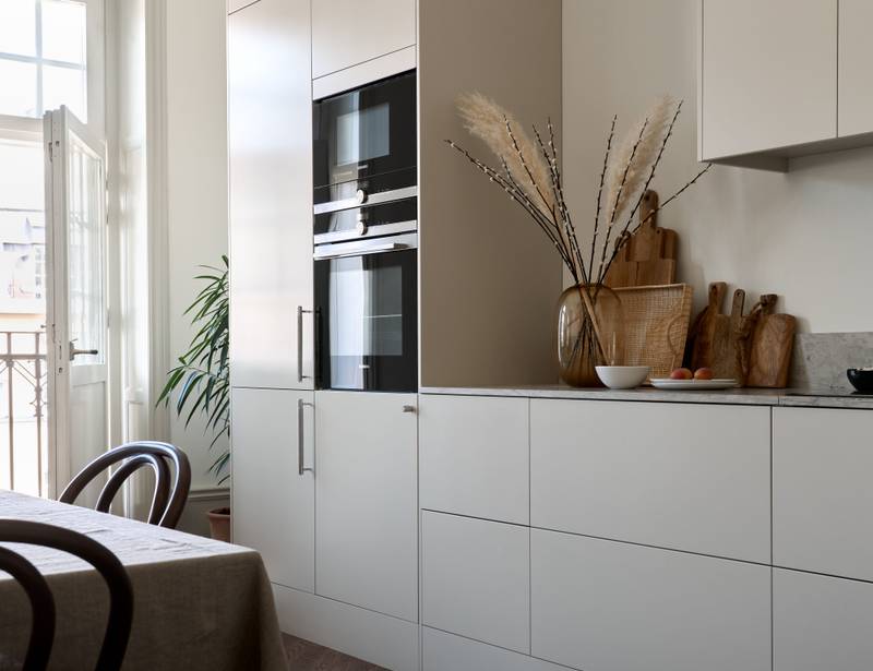 Beige køkken Athena Sand fra INVITA