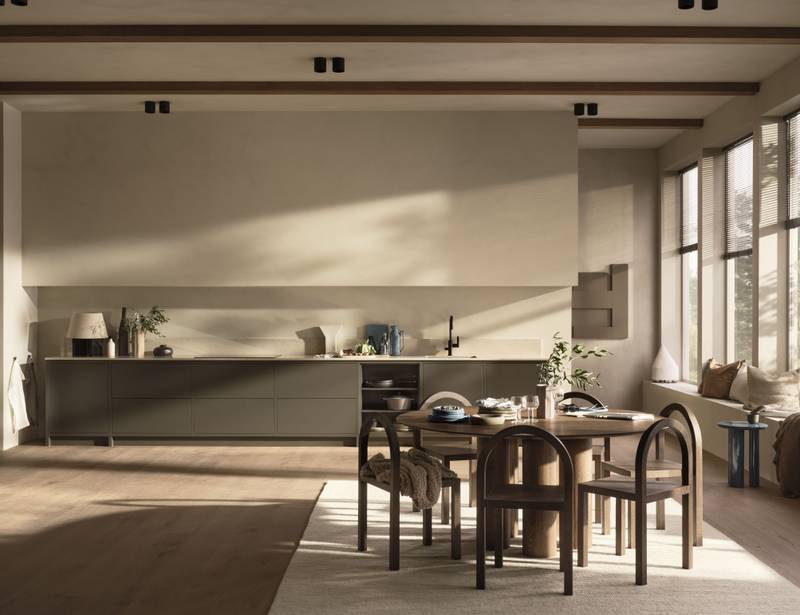 Varm minimalisme hele rummet