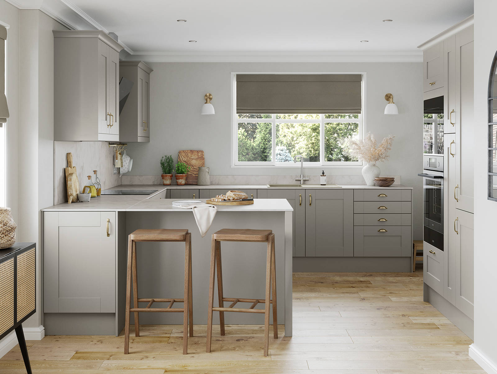 Tatton Kitchen by Magnet. A beautiful easy to use kitchen with traditional features with stylish modern touches.