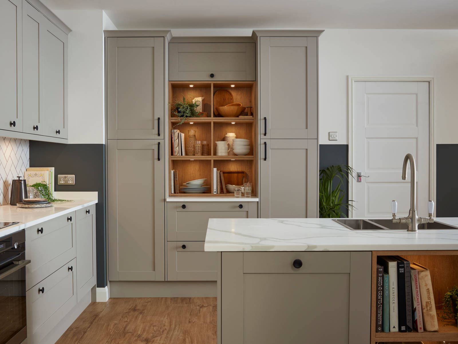 Tatton Kitchen by Magnet. A beautiful easy to use kitchen with traditional features with stylish modern touches.