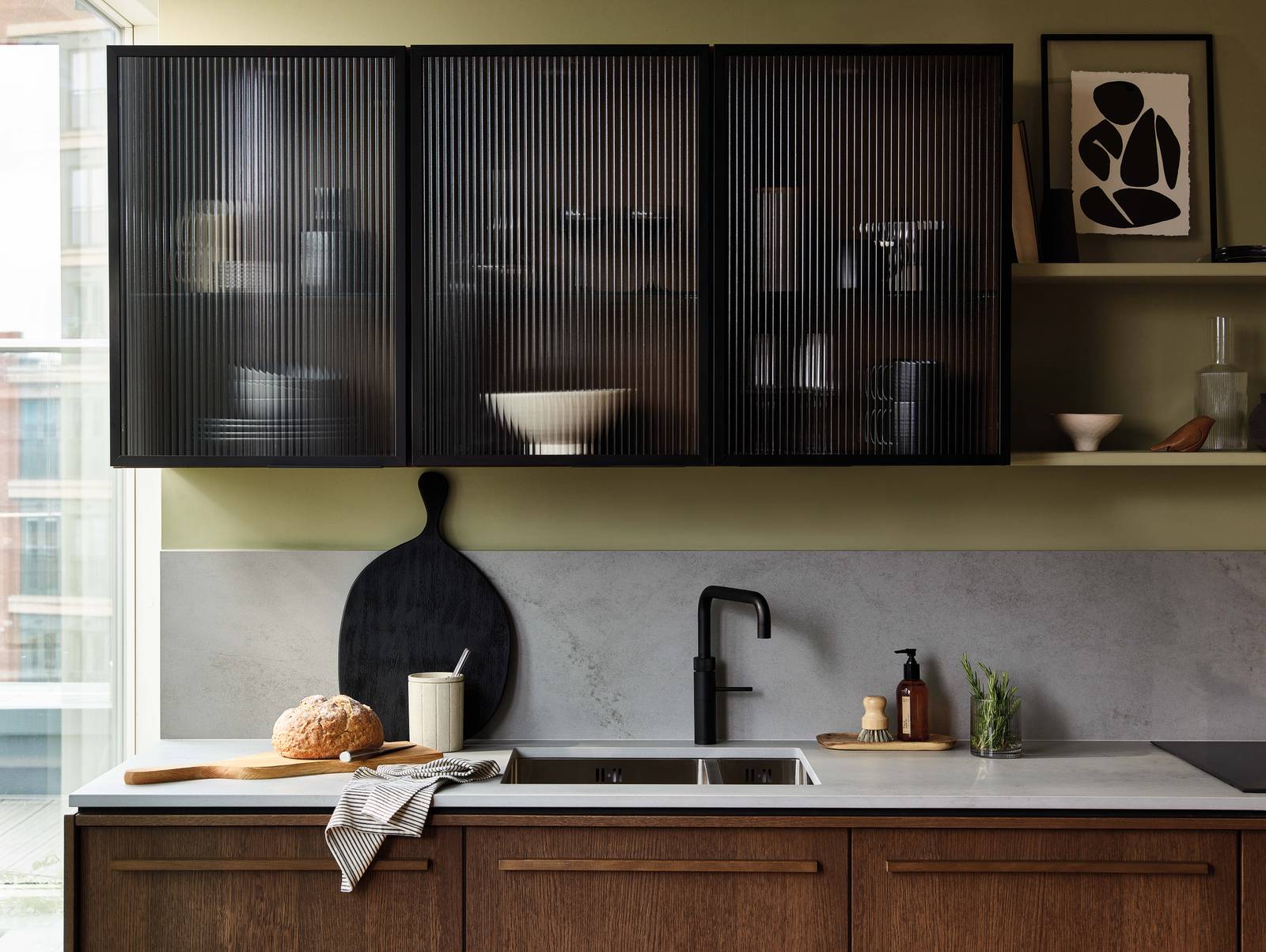 Nordic Nature vitrine wave, fluted glass doors.