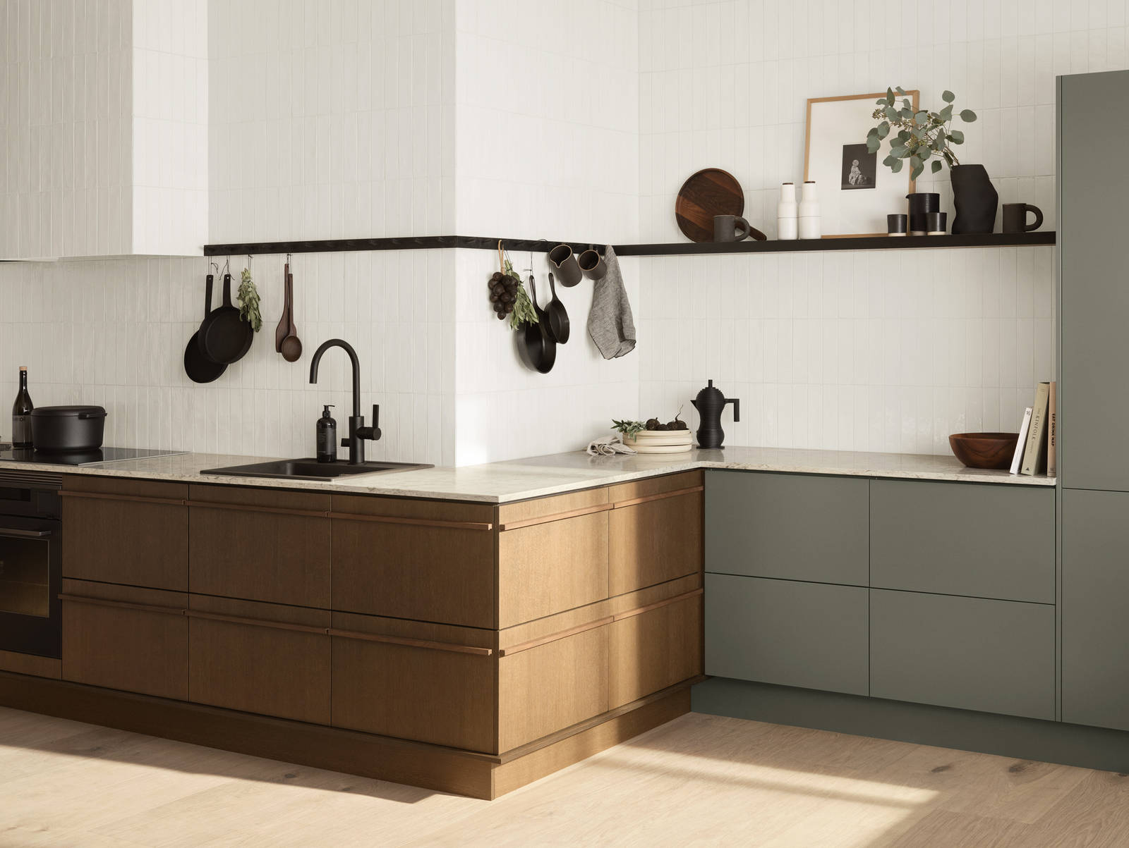 Be naturen inn og la de organiske formene møte hverdagen i Signatur Favn – et grenseløst kjøkken med naturens former i fokus.