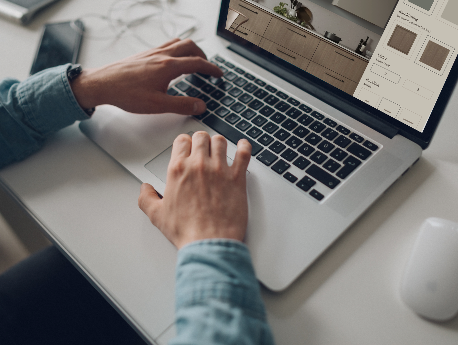 Laptop med designverktyget öppet