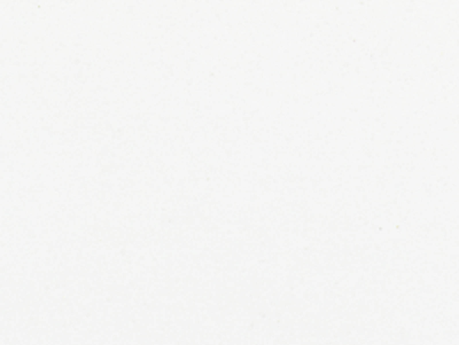 En kompositt benkeplate er perfekt for de som ønsker en hard og slitesterk benkeplate som tåler daglig slitasje. Kvartskompositt er et kunstig steinmateriale som for det meste består av kvarts, et av naturens hardeste mineraler. Den tette overflaten gjør den lettere å holde ren og er mer hygienisk.