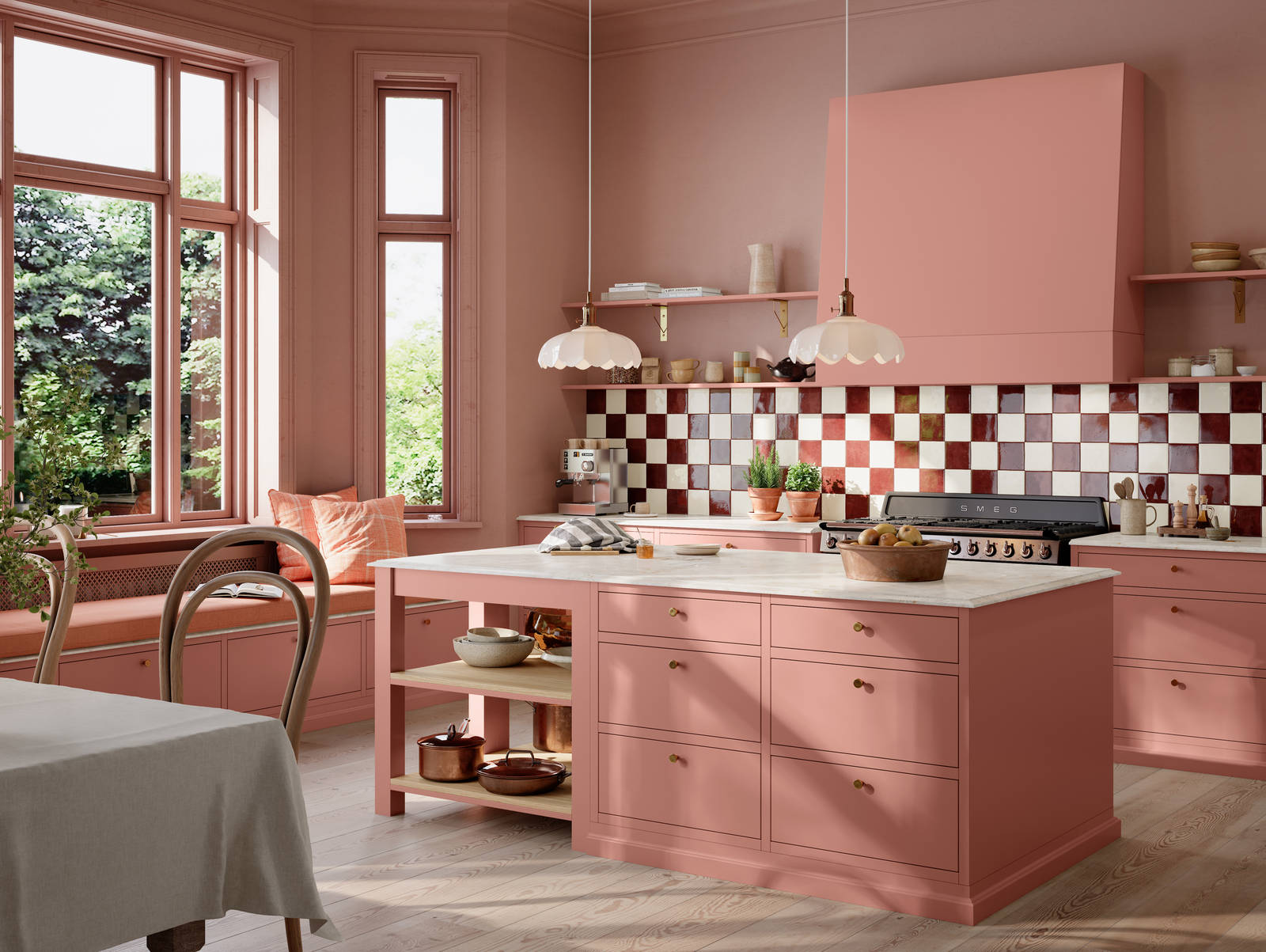 Kjøkken Line Inframe fra Sigdal med kjøkkenøya i farge Mild Sienna S 3030-Y80R med Ventilator Diskret Sense fra Røroshette i samme farge, fliser fra Fagflis og grep Dot ubehandlet messing