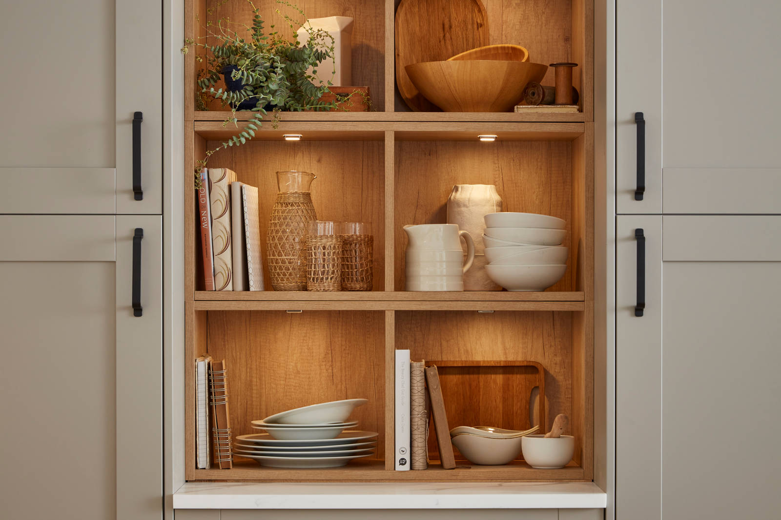 Tatton Kitchen by Magnet. A beautiful easy to use kitchen with traditional features with stylish modern touches.