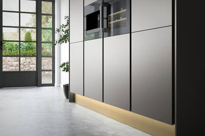 Integra Nova Grey by Magnet. Matt finished handless option with trim brushed in aluminum for a high end feel.