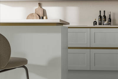Handleless Shaker kitchen Integra Wardley Washed Cotton is traditional and contemporary with its narrow frame door with integrated handles and a painted timber finish.