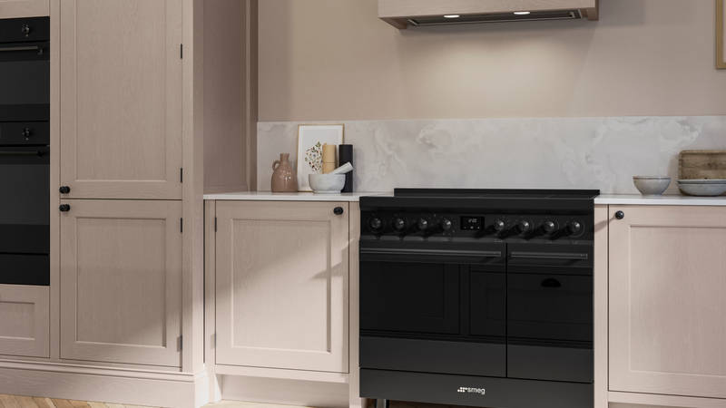 Ludlow kitchen. Our latest Shaker door, with a modern country-style. Available in all Magnet's colours.