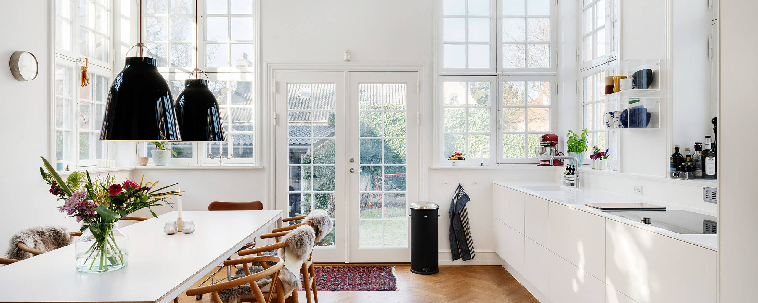 Tillbyggnad till herrgård med kök-matsal och härligt ljusinsläpp