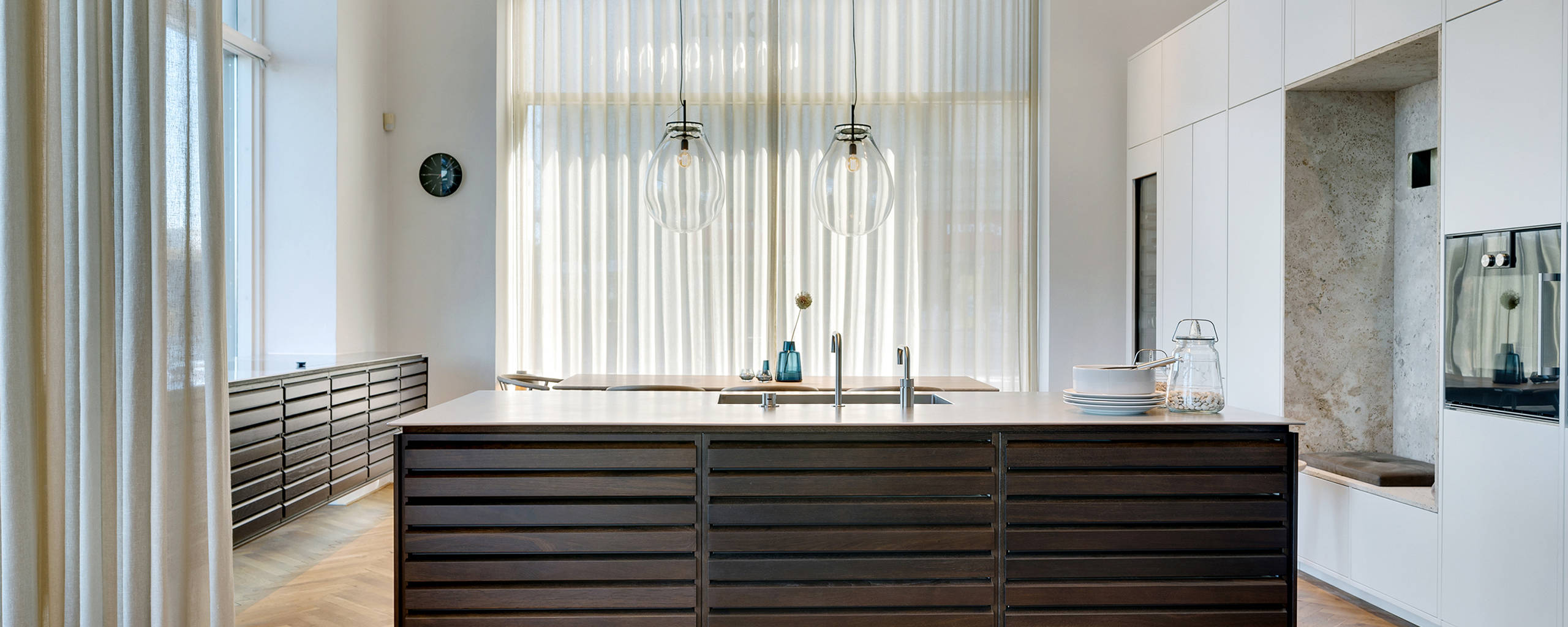 Snickarkök skapat för att vara en möbel i rummet